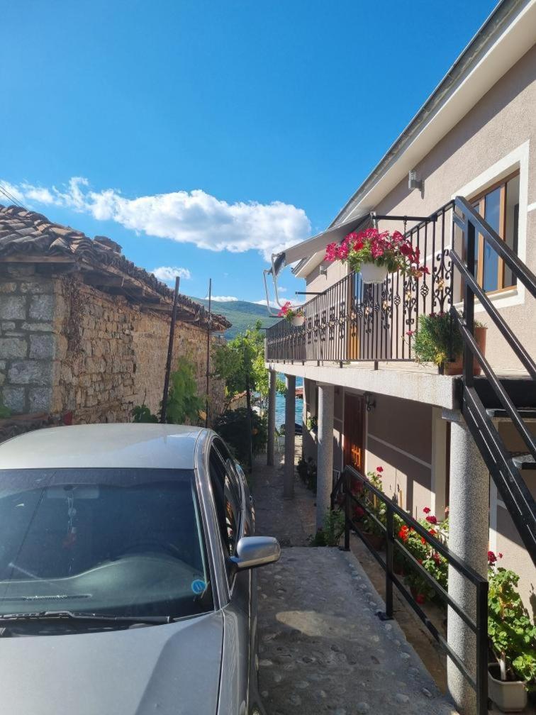 Stavri * Pogradec